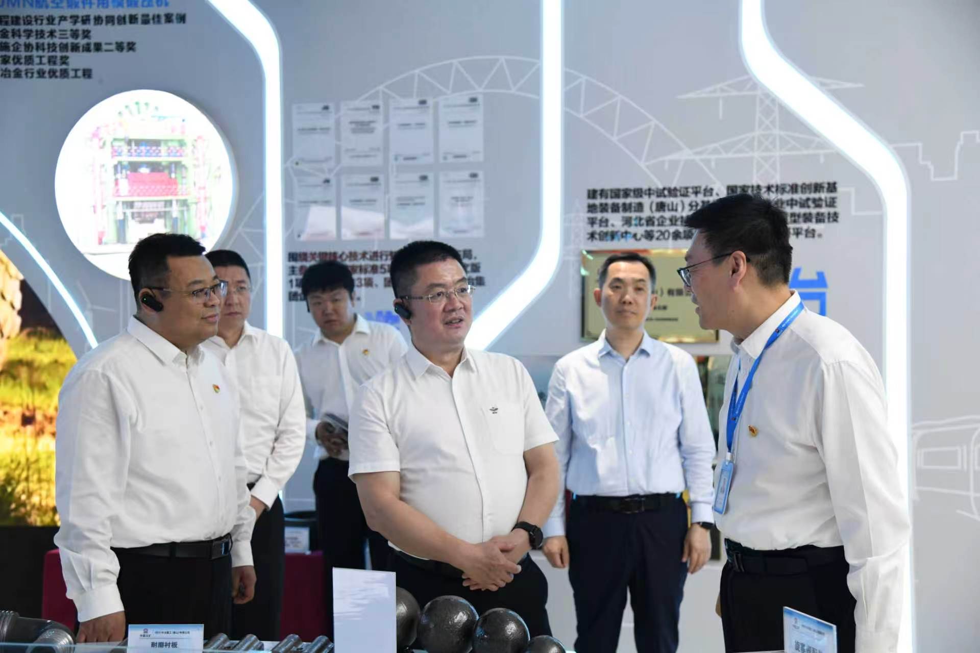 李仲泽参观中冶重工产业园区
